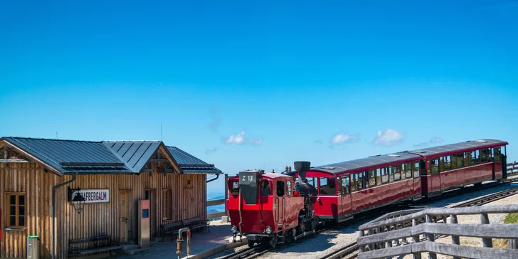 1denní výlet po perlách Solné komory: Hallstatt, Wolfgangsee a Schafberg, doprava tam i zpět