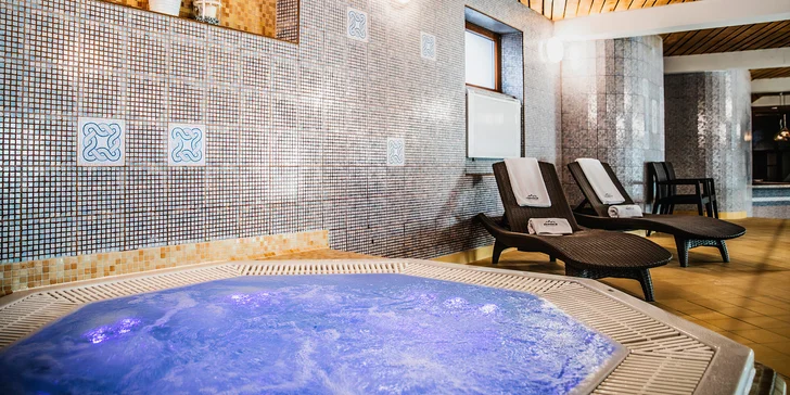 Slavná ulice Krupówki: pobyt v tepajícím centru Zakopaného s neomezeným wellness a snídaní