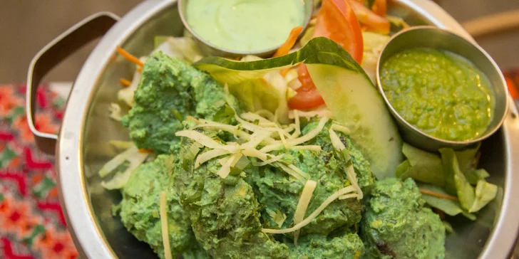 Indické tříchodové menu pro 2 osoby: tradiční polévky, kuřecí i vege speciality a zmrzlina
