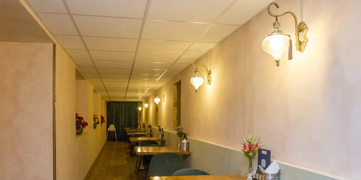 Indické tříchodové menu pro 2 osoby: tradiční polévky, kuřecí i vege speciality a zmrzlina