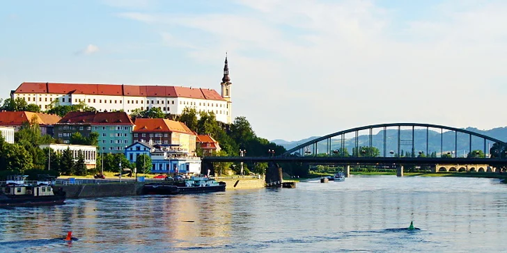 Z Prahy do termálních lázní Toskana Therme: prohlídka hradu Königstein, odpolední plavba s obědem a průvodce po celý den