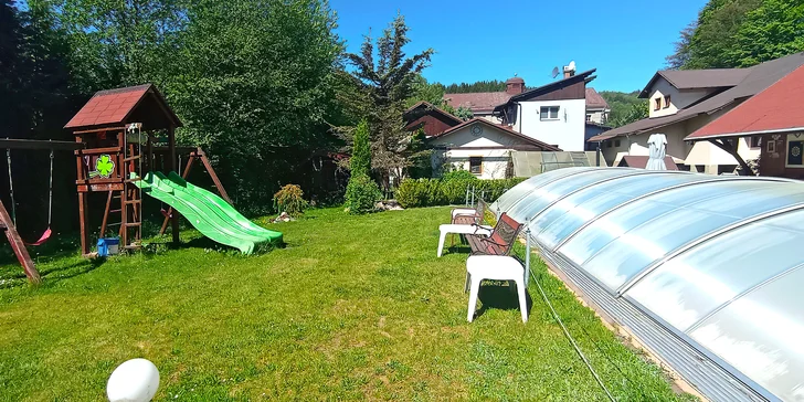 Jizerské hory: vybavené apartmány až pro 6 osob i bazén se slanou vodou