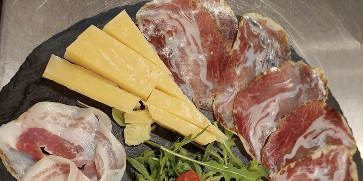 Dárkový poukaz v hodnotě 1000-1500 Kč do tratorie Le Due Torri: pasta, rizoto i saláty