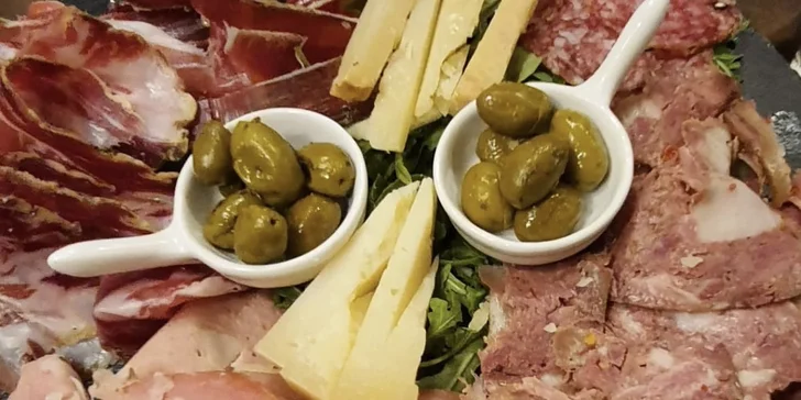 Dárkový poukaz v hodnotě 1000-1500 Kč do tratorie Le Due Torri: pasta, rizoto i saláty