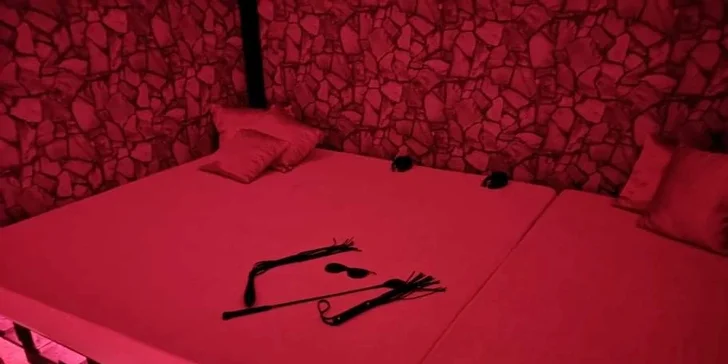 60–90 min. privátní vířivky, sauny a masážní či relaxační pokoj
