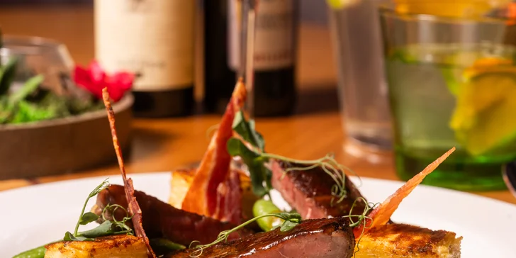 3chodové menu s rumpsteakem a aperolem ve špičkové restauraci Noem Arch