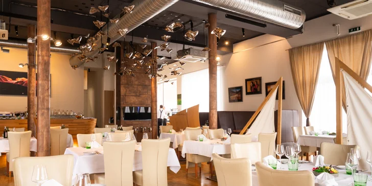 3chodové menu s rumpsteakem a aperolem ve špičkové restauraci Noem Arch