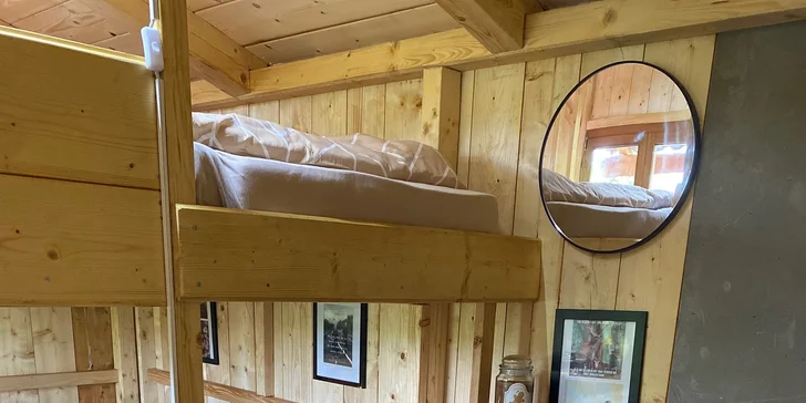 Tiny house s výhledem do krajiny Podkrkonoší pro 2 osoby