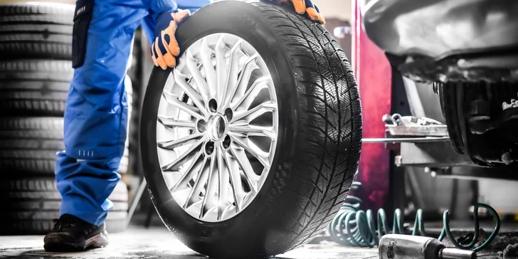 Bezpečná jízda: přehození obutých kol i kompletní přezutí pneumatik