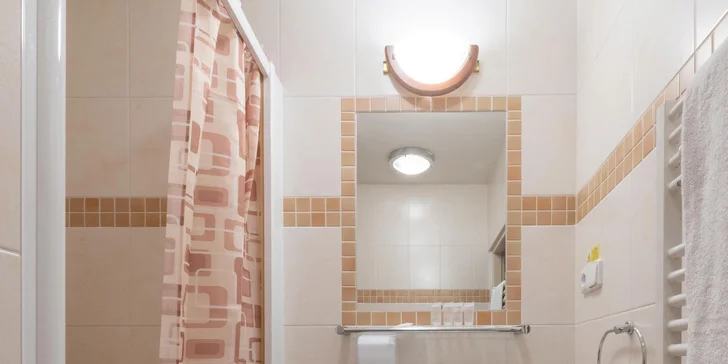 Wellness dovolená v Harrachově: snídaně, neomezený vstup do bazénu i relax v sauně