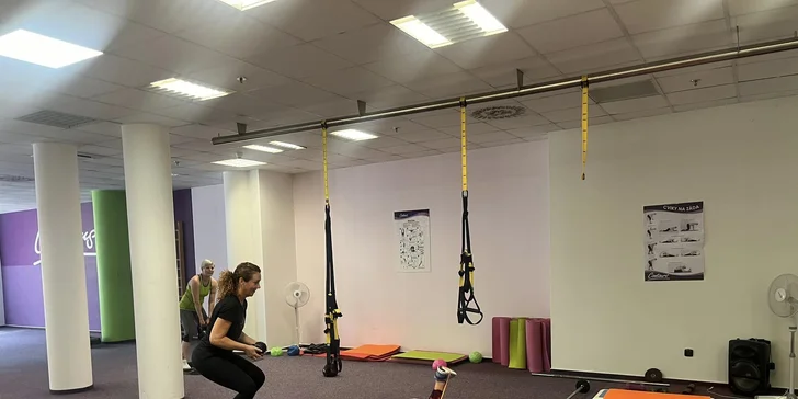 Permanentka do fitka pro ženy: stravovací a cvičební plán i skupinové lekce