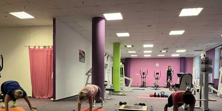 Permanentka do fitka pro ženy: stravovací a cvičební plán i skupinové lekce