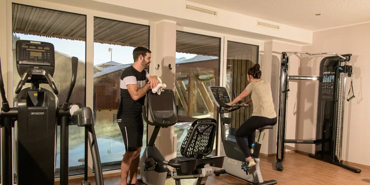 Údolí Gastein: hotel v 1000 m n. m., bohatě vybavený wellness, polopenze a půjčení kol