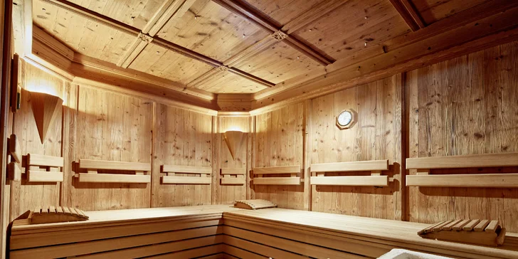 Údolí Gastein: hotel v 1000 m n. m., bohatě vybavený wellness, polopenze a půjčení kol