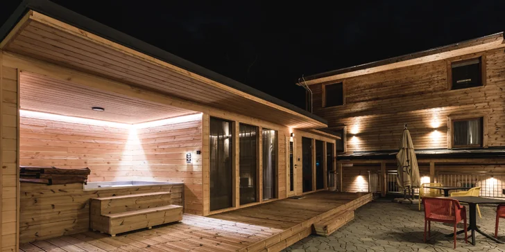 Tatranská Štrba: tiny house v areálu 4* hotelu, polopenze a wellness, děti do 11,9 let zdarma