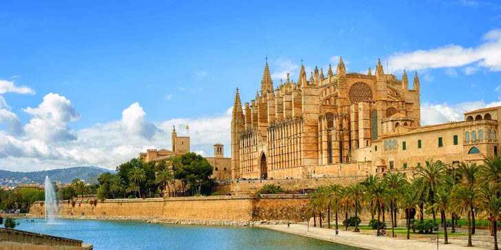 Zpáteční letenka z Brna do Palma de Mallorca včetně kabinového zavazadla