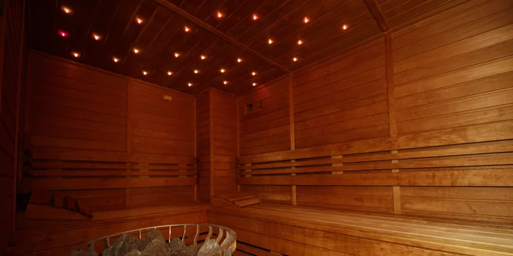 Relax ve dvou i v partě: 60 nebo 90 min. v privátním wellness i s tříchodovým menu