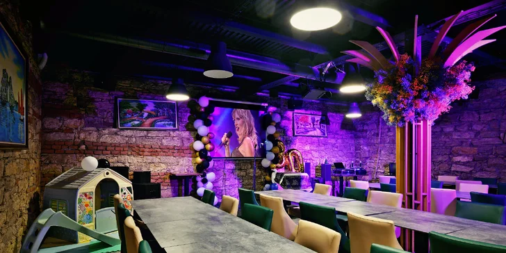 Pronájem prostor v asijské restauraci na Andělu až pro 50 osob: karaoke, plátno, dětský koutek i hry