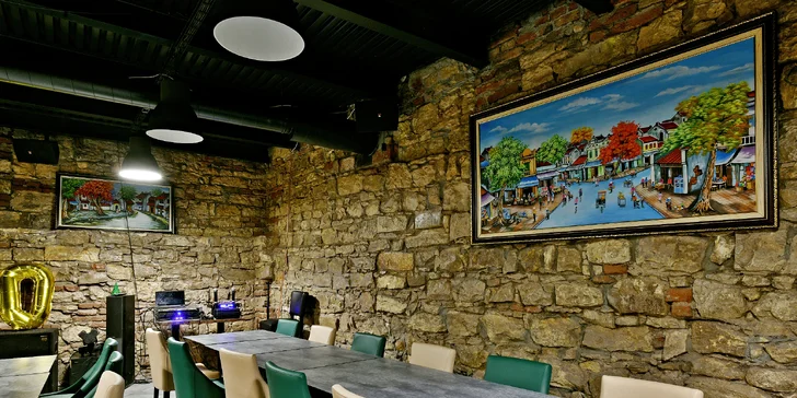Pronájem prostor v asijské restauraci na Andělu až pro 50 osob: karaoke, plátno, dětský koutek i hry