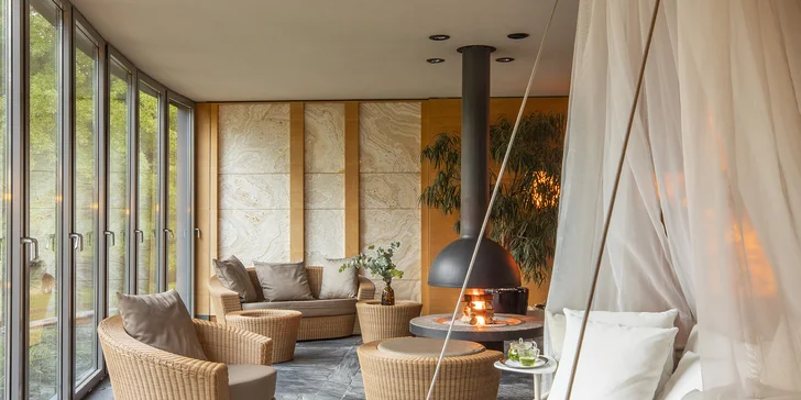 5* luxus v Sárváru: neomezený wellness a 22 bazénů, pokoj s terasou a božská gastronomie