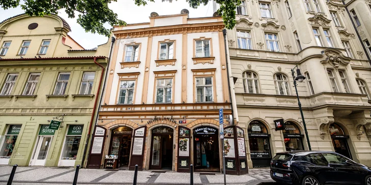 Pobyt v centru Prahy: hotel u Staroměstského náměstí se snídaní