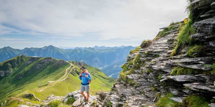 Údolí Gastein: hotel v 1000 m n. m., bohatě vybavený wellness, polopenze a půjčení kol