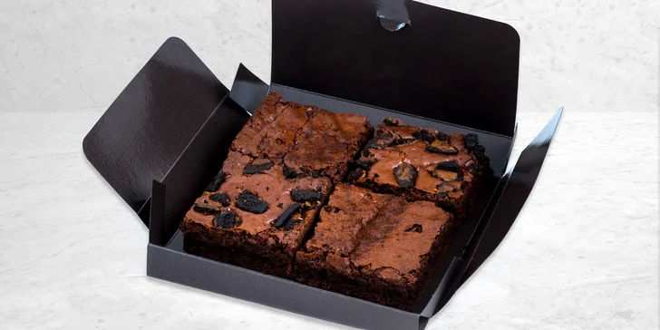 4-16 ks lahodných brownies na odnos s sebou: čokoláda, slaný karamel i oreo