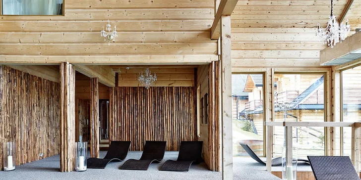 Luxusní relaxace blízko města Zakopané: wellness s bazénem a saunou, snídaně či polopenze i láhev vína
