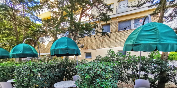 Riviera Emilia-Romagna blízko San Marina: 3*hotel u pláže, plná penze a bazén