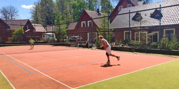 Rodinná pohoda u Pradědu: vybavená chata s kuchyňkou až pro 10 osob