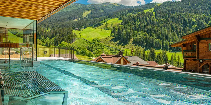 Údolí Gastein: hotel v 1000 m n. m., bohatě vybavený wellness, polopenze a půjčení kol