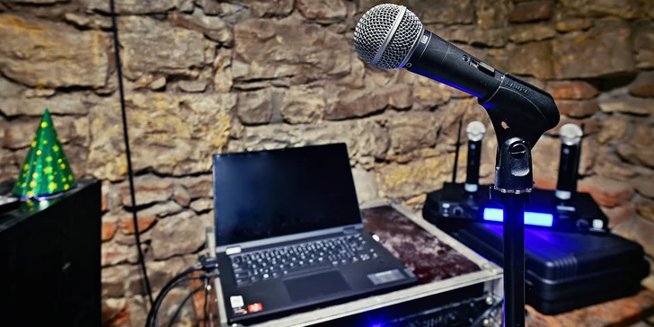 Pronájem prostor v asijské restauraci na Andělu až pro 50 osob: karaoke, plátno, dětský koutek i hry