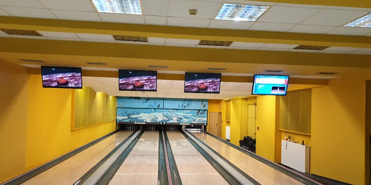 Hodina bowlingu pro partu až 6 hráčů v čase 13:00–24:00