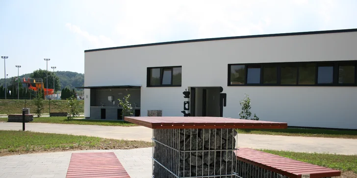 Chorvatské termály Jezerčica: mobilní domky pro 6 osob a vstupy do aquaparku s 8 bazény