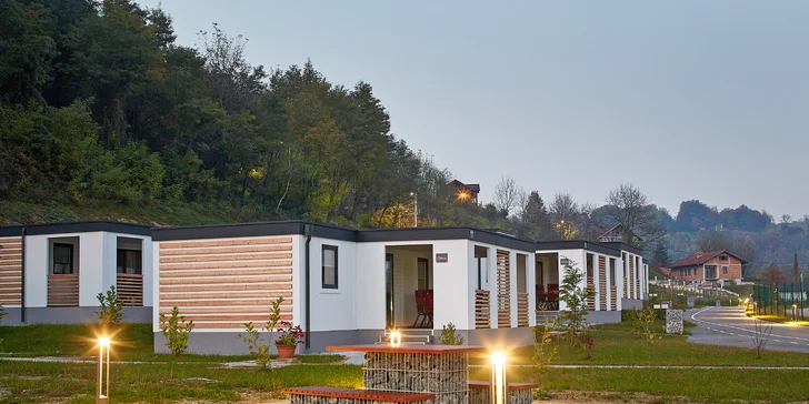 Chorvatské termály Jezerčica: mobilní domky pro 6 osob a vstupy do aquaparku s 8 bazény
