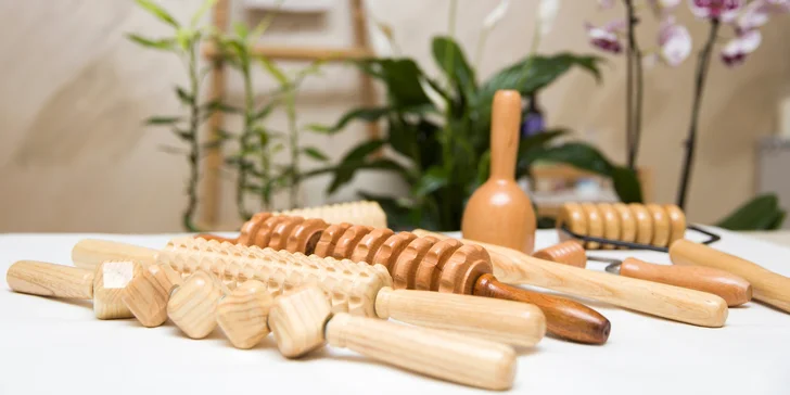 Masáž dle výběru: maderoterapie, ruční lymfatická, relaxační masáž a lifting obličeje
