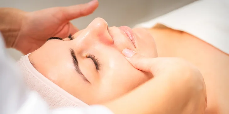 Masáž dle výběru: reiki, maderoterapie, ruční lymfatická, relaxační masáž a lifting obličeje