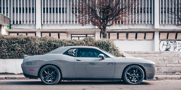 Zažijte pravou Ameriku s Dodge Challenger V8 HEMI: 20–50 min. jízdy i svezení se závodníkem