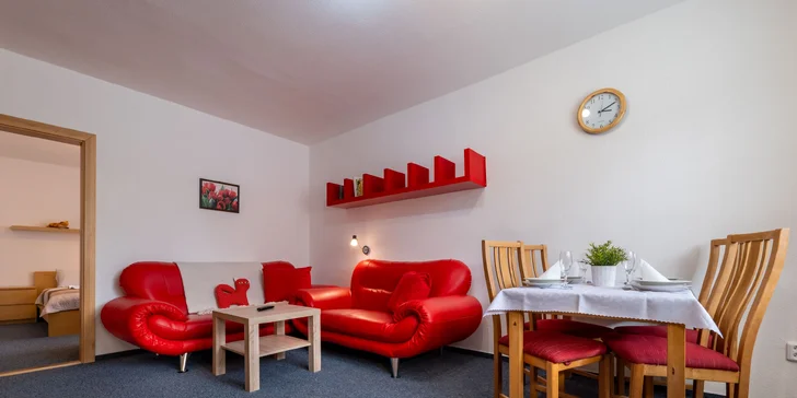 Pobyt v apartmánovém domě v Bešeňové se zahradou, altánem i grilem, kousek od aquaparku