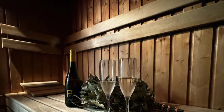 2 hod. privátní finské sauny a vířivky s láhví prosecca pro 2 osoby