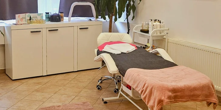 Pro okouzlující pohled: úprava a laminace obočí nebo lash lifting včetně barvení