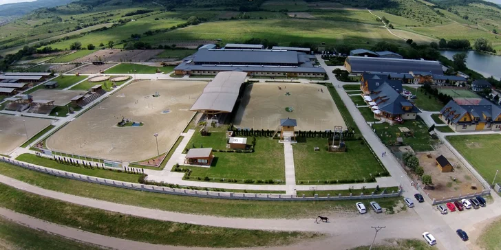 Pohoda v Malých Karpatech: snídaně či polopenze, sekt i jízda na koni a tenis