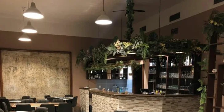 Otevřený voucher v hodnotě 500-1500 Kč na jakékoli jídlo z restaurace Jasmine's Indian