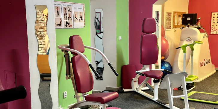 Dámské fitness AURA Fit: permanentky na 3–10 vstupů, stroje na míru ženám i revoluční BetterBelly a BetterLegs
