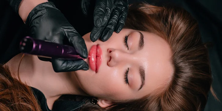Permanentní make-up: dolní či horní linky, rty i obočí pudrovou metodou