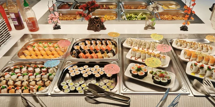 2hodinové all you can eat s obsluhou: sushi a asijské speciality v bistru v Nových Butovicích