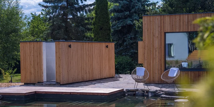 Glampingové stany s vlastní terasou v oblíbeném wellness resortu