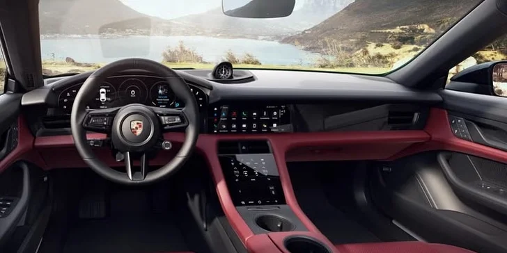 Elektrické Porsche Taycan Cross Turismo 4s: spolujízda i řízení