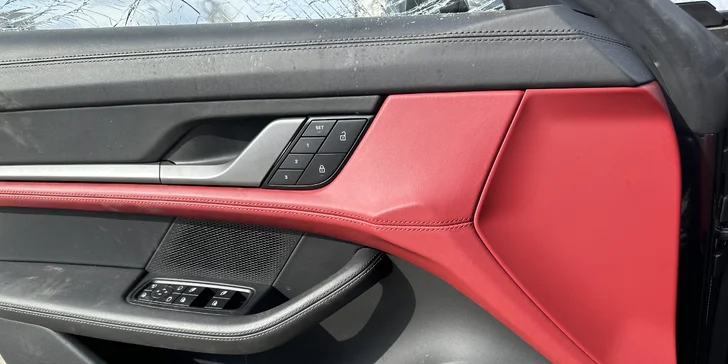 Elektrické Porsche Taycan Cross Turismo 4s: spolujízda i řízení