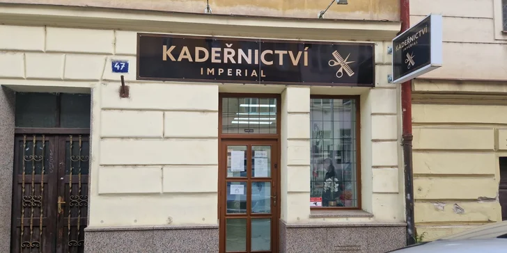 Dámský střih pro všechny délky vlasů s foukanou a závěrečným stylingem